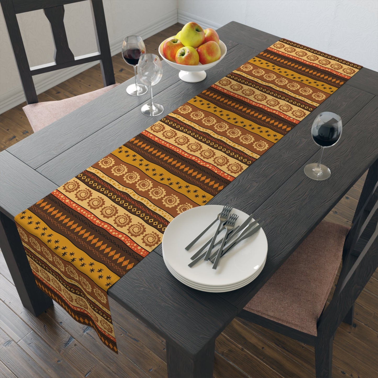 Swirls and Stars Table Runner - SANKTUARI DECOR