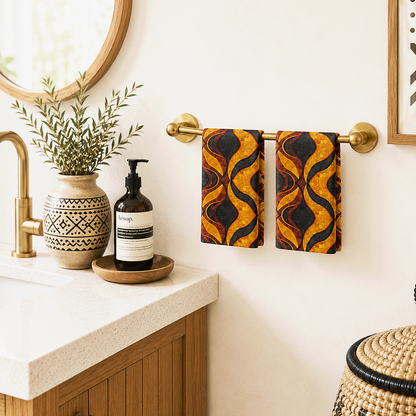 Toalla de mano Mudcloth negra y dorada