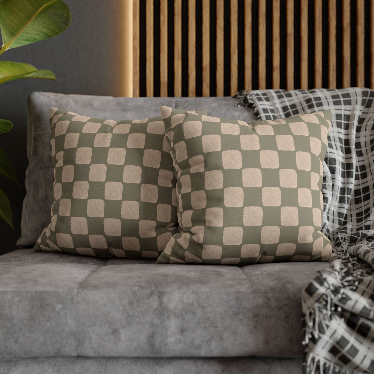 Retro Checkered Pillow Cover