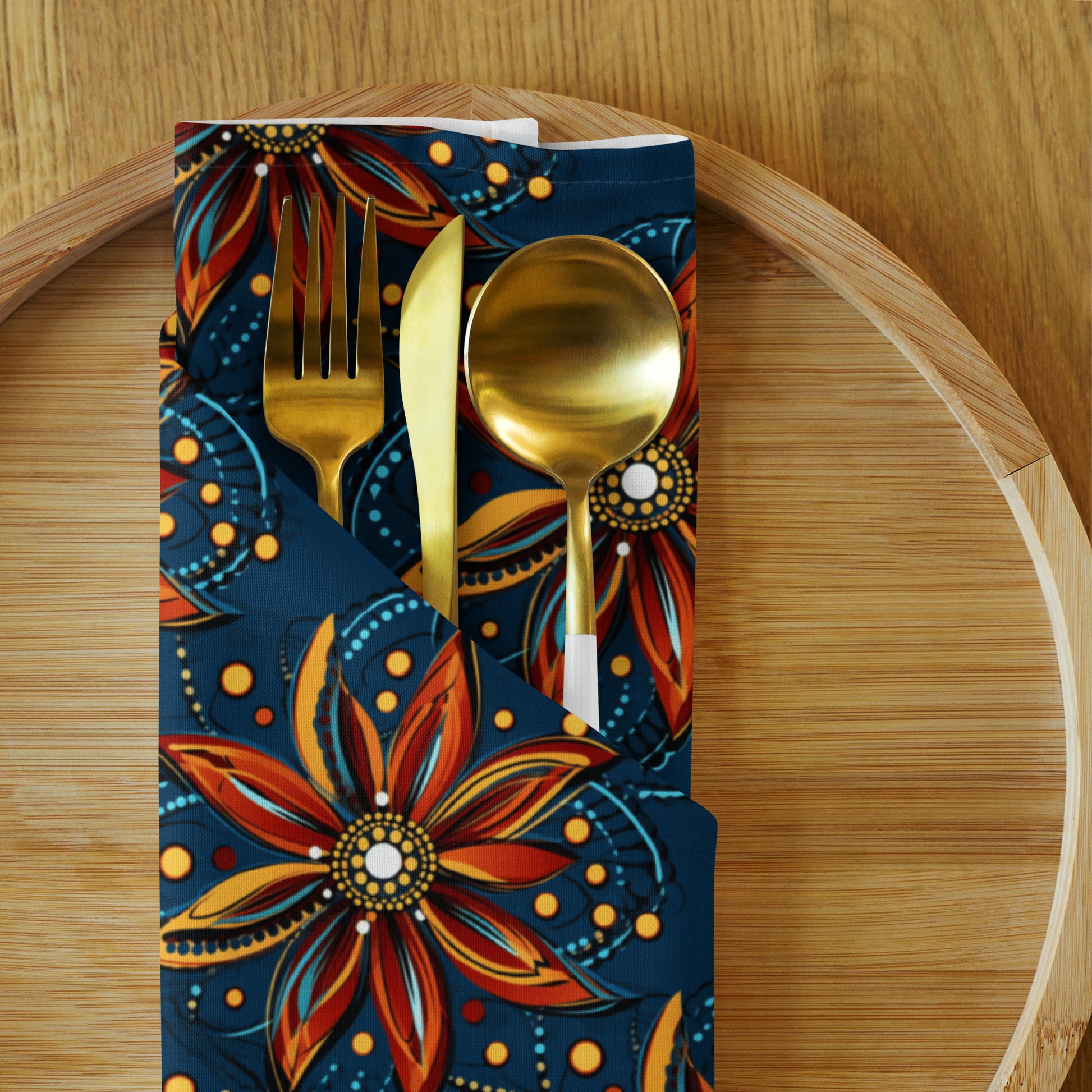 Boho mudcloth napkins set with neutral tribal print for modern kitchens.