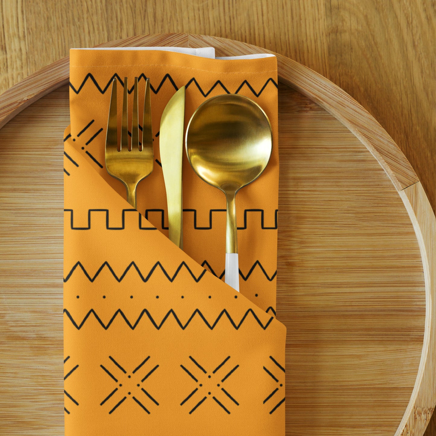 Boho mudcloth napkins set with neutral tribal print for modern kitchens.