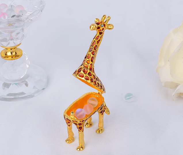 Giraffe Trinket Box - SANKTUARI DECOR