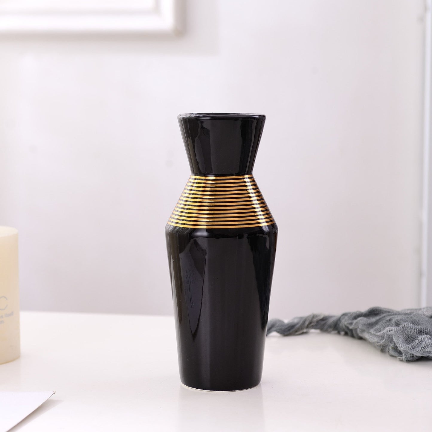 Gold Accent Ceramic Vase - SANKTUARI DECOR