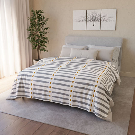 White Gold African Mudcloth Sherpa Blanket - SANKTUARI DECOR